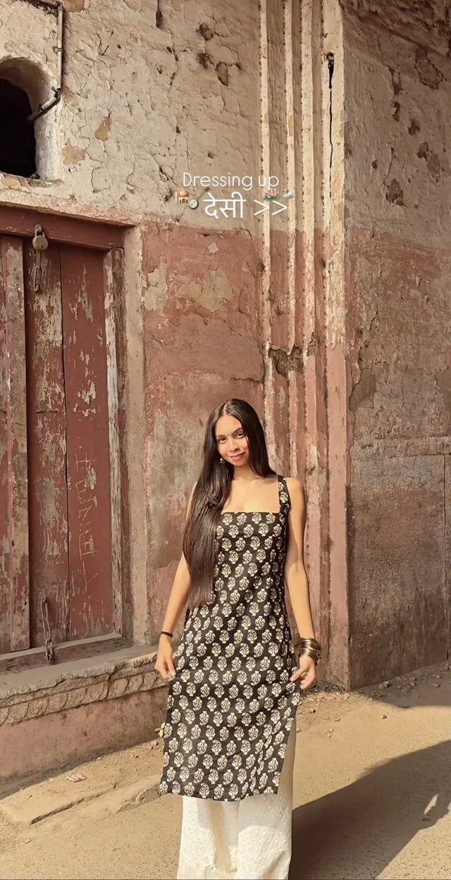 Dusky Women's Printed Straight Sleeveless Kurta - Casual Ethnic Top